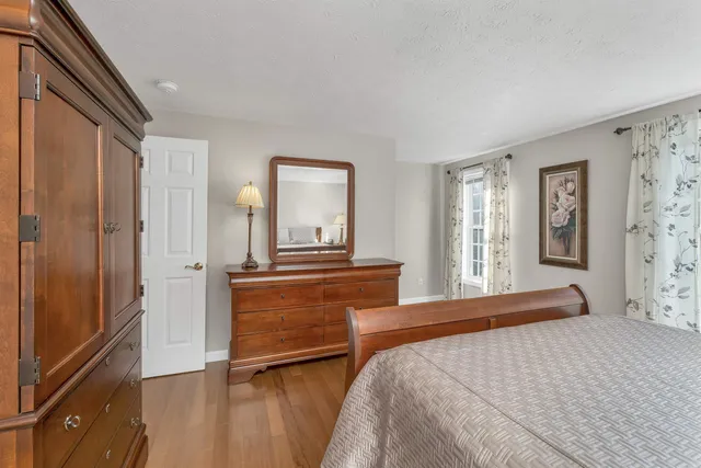 $899,000 | 71 Greenmeadow Lane, Bedford, NH 03110