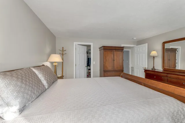 $899,000 | 71 Greenmeadow Lane, Bedford, NH 03110