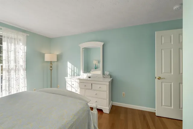 $899,000 | 71 Greenmeadow Lane, Bedford, NH 03110