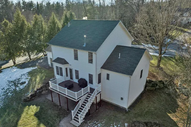 $899,000 | 71 Greenmeadow Lane, Bedford, NH 03110