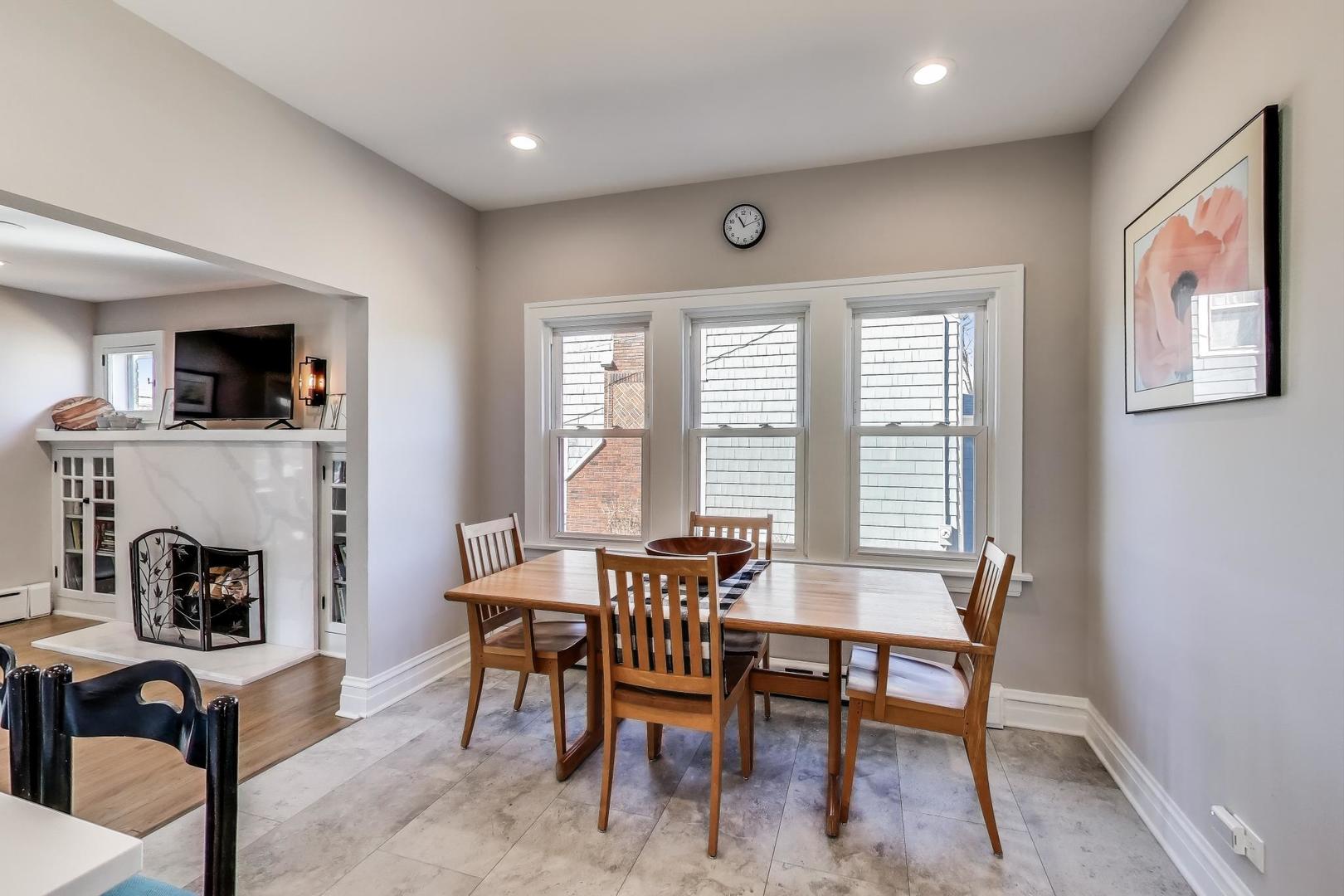 360 West Maple Street Lombard, IL 60148 - Photo 11 of 45