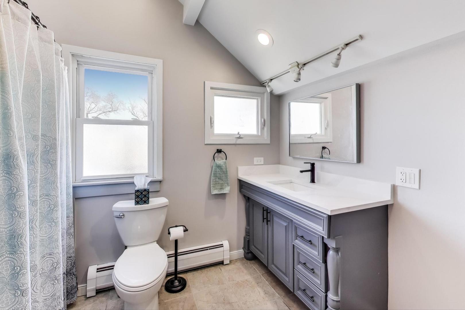 360 West Maple Street Lombard, IL 60148 - Photo 23 of 45
