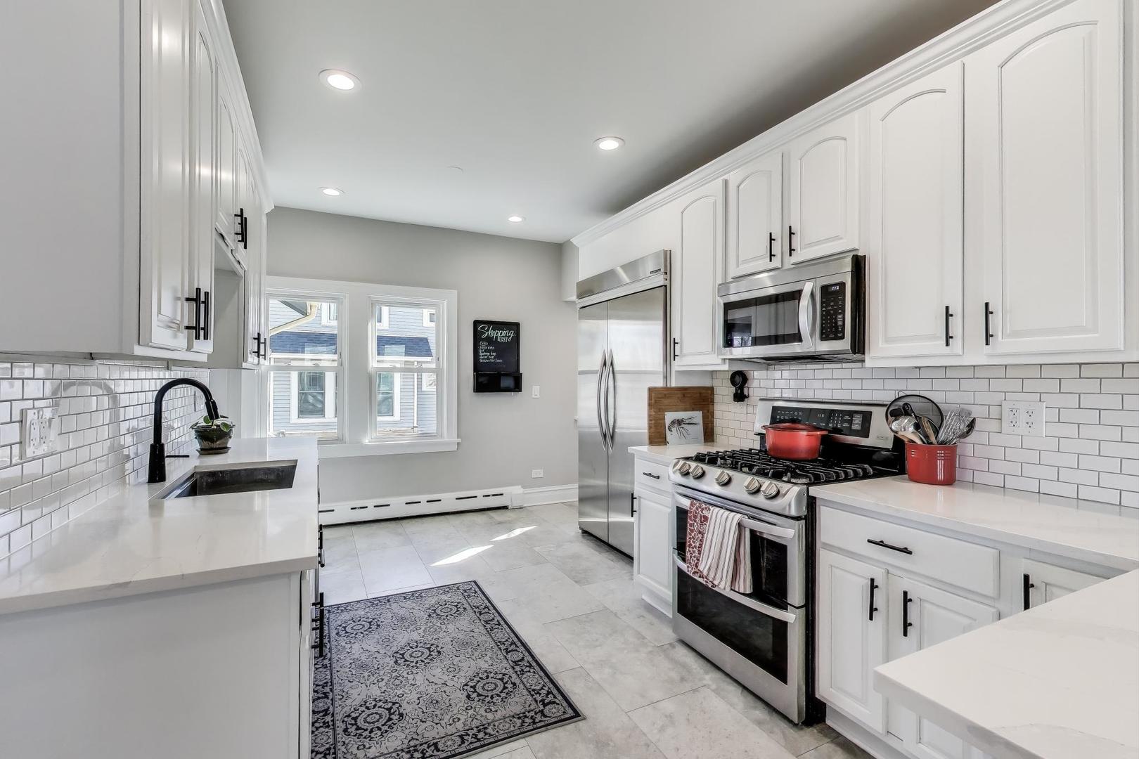 360 West Maple Street Lombard, IL 60148 - Photo 9 of 45