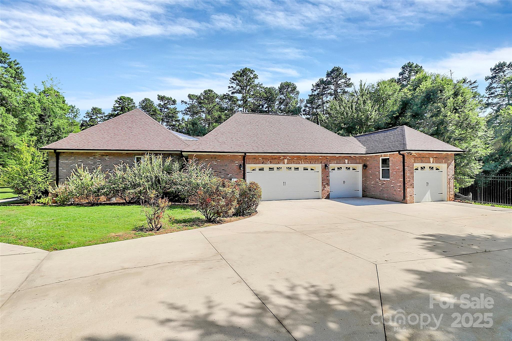 320 Lake Lynn Road Concord, NC 28025 - Photo 4 of 48 Gallery Image 4