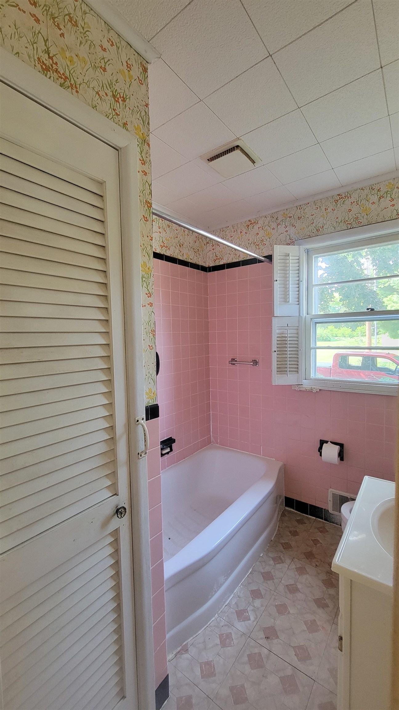 77 Staniford Road Burlington, VT 05408 - Photo 3 of 18 Gallery Image 3