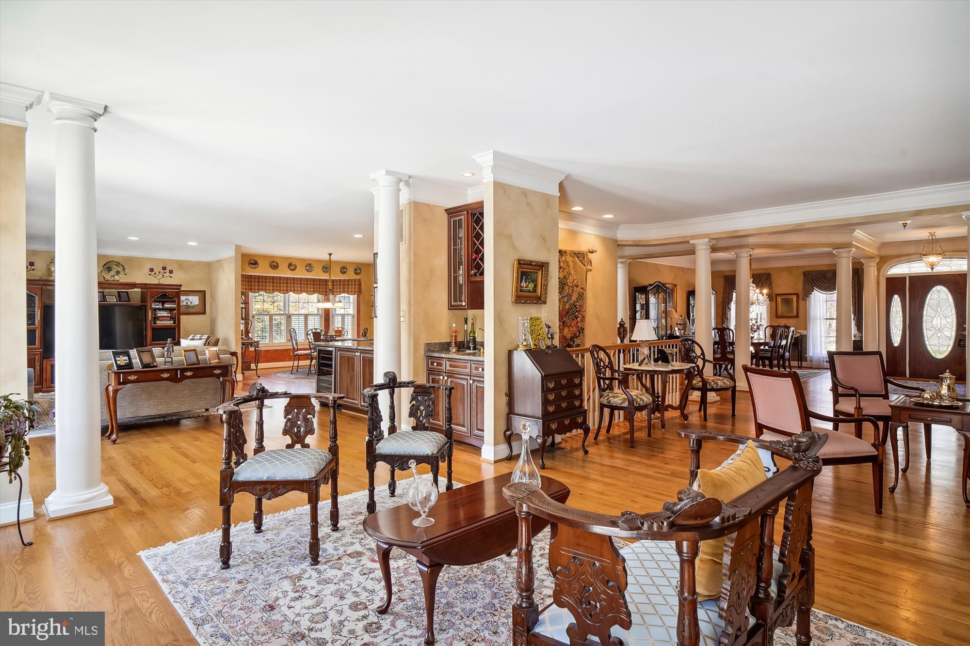 21632 Ripplemead Drive Laytonsville, MD 20882 - Photo 10 of 136 LR features a wet bar and wine cooler!