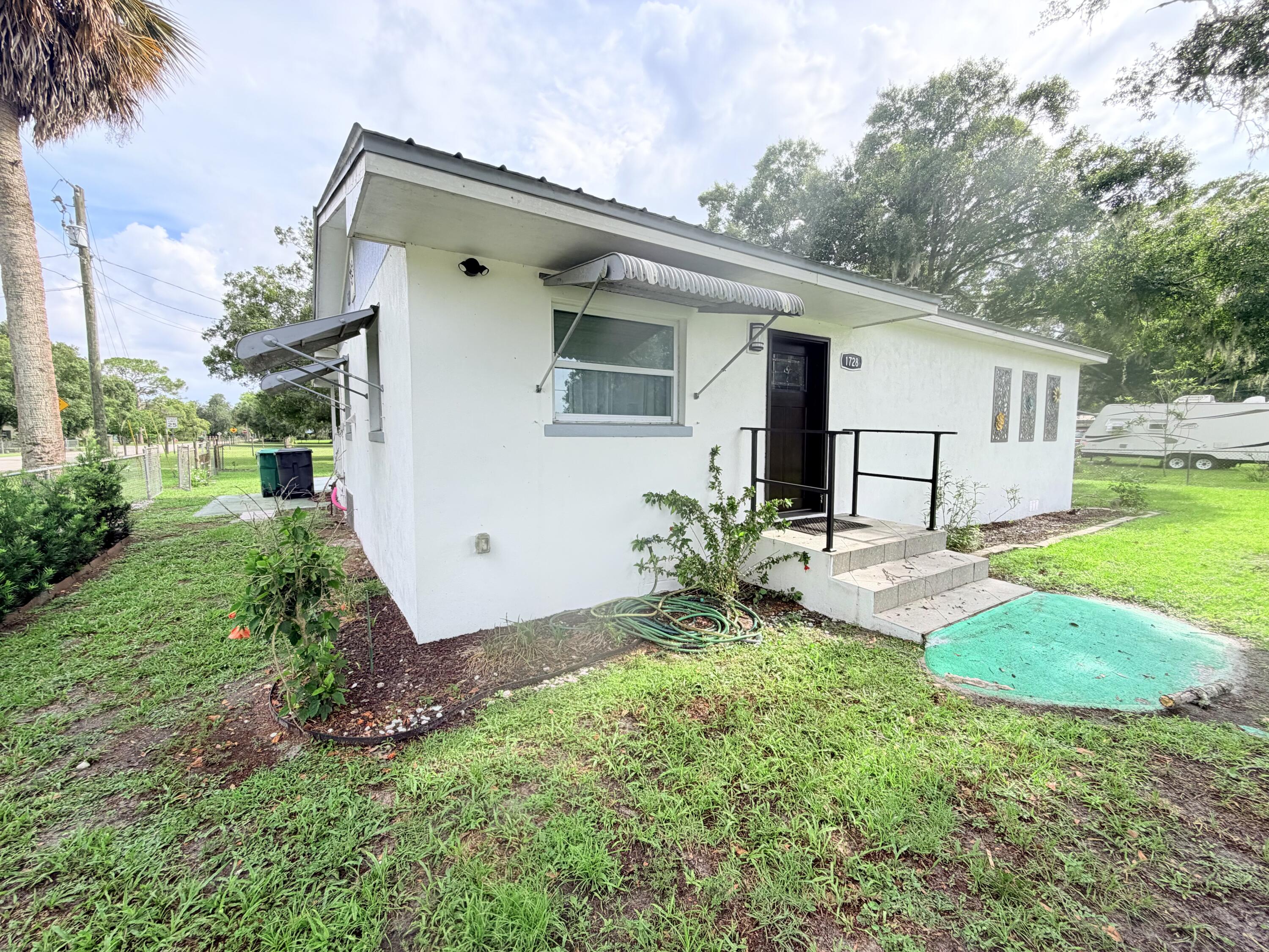 1728 Southwest 8th Street Okeechobee, FL 34974 - Photo 35 of 36 IMG_1673