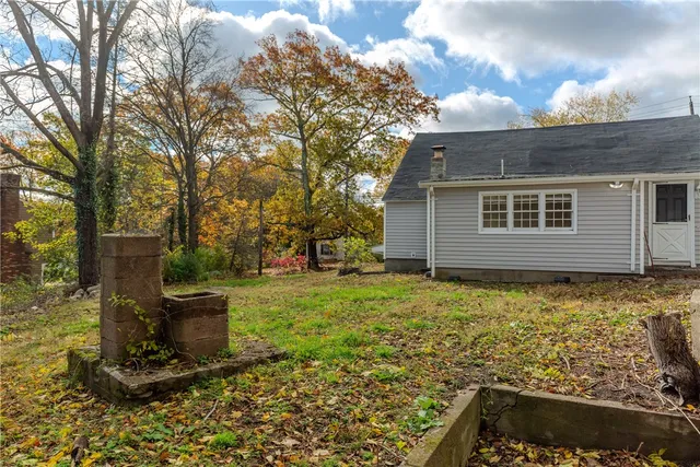 $389,900 | 30 Bear Hill Road, Cumberland, RI 02864