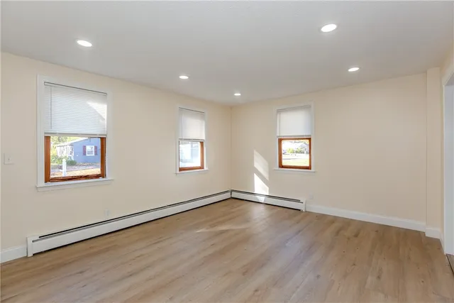 $389,900 | 30 Bear Hill Road, Cumberland, RI 02864