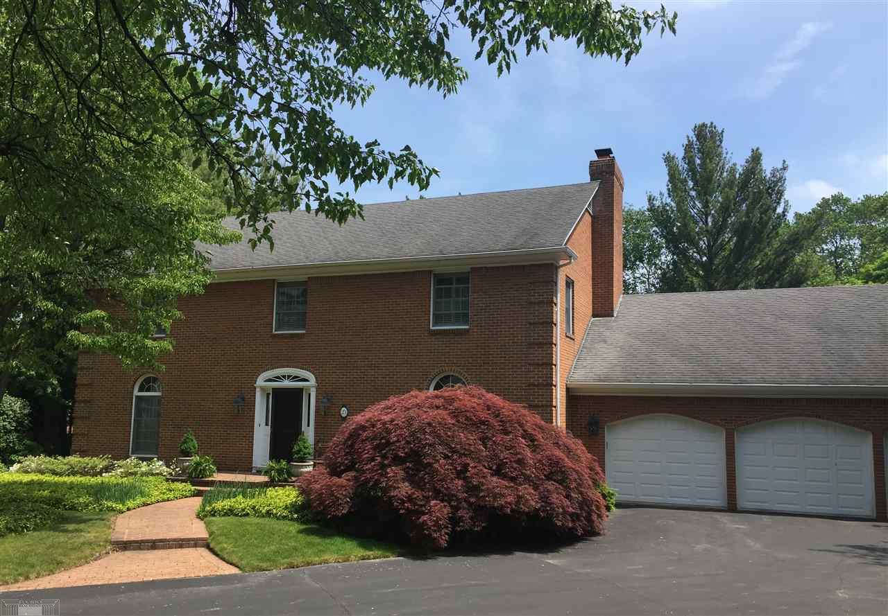 23 Beacon Hill Road Grosse Pointe Farms, MI 48236 - Photo 2 of 33