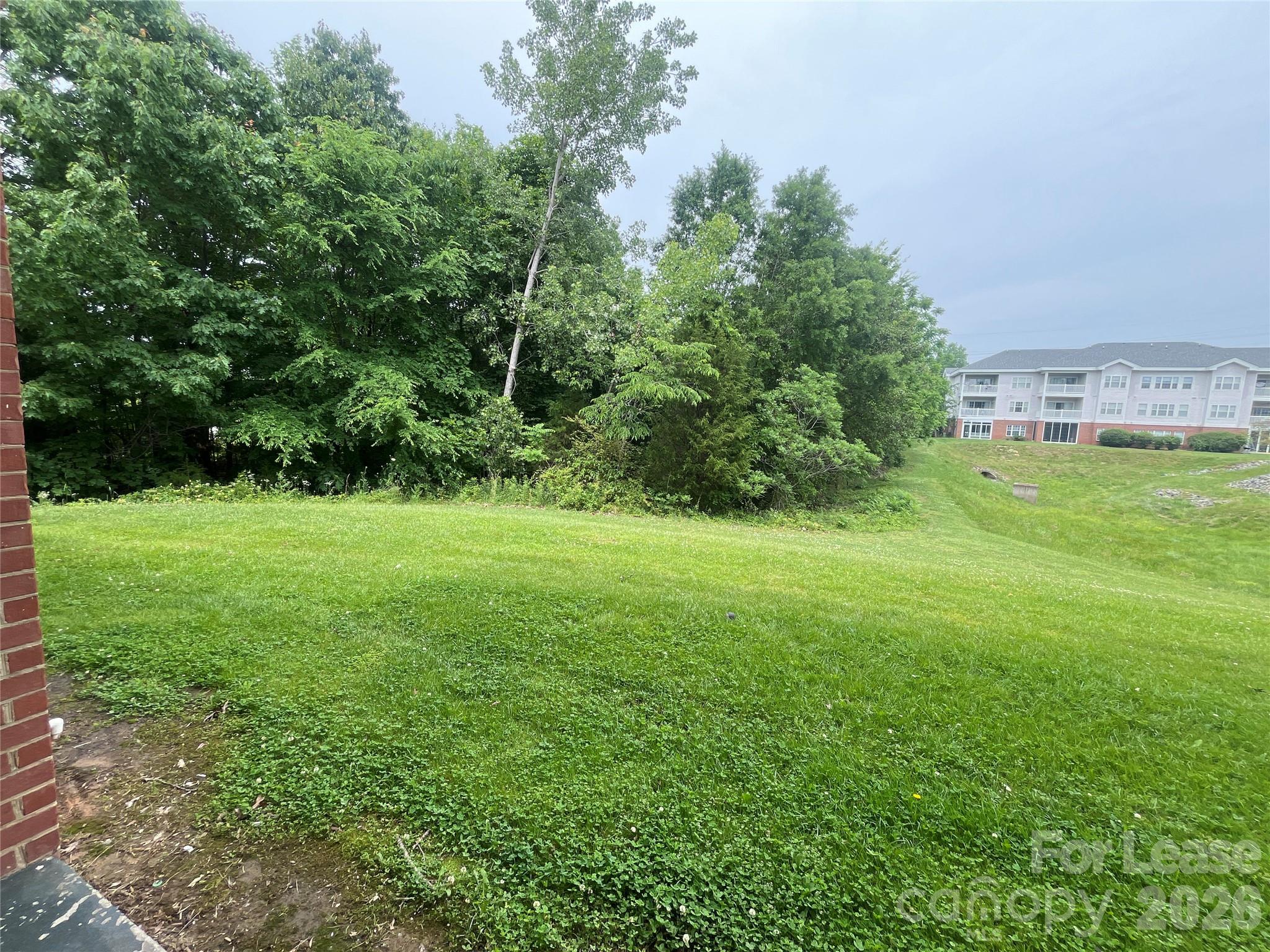 8913 Meadow Vista Road Charlotte, NC 28213 - Photo 16 of 17 a view of a garden
