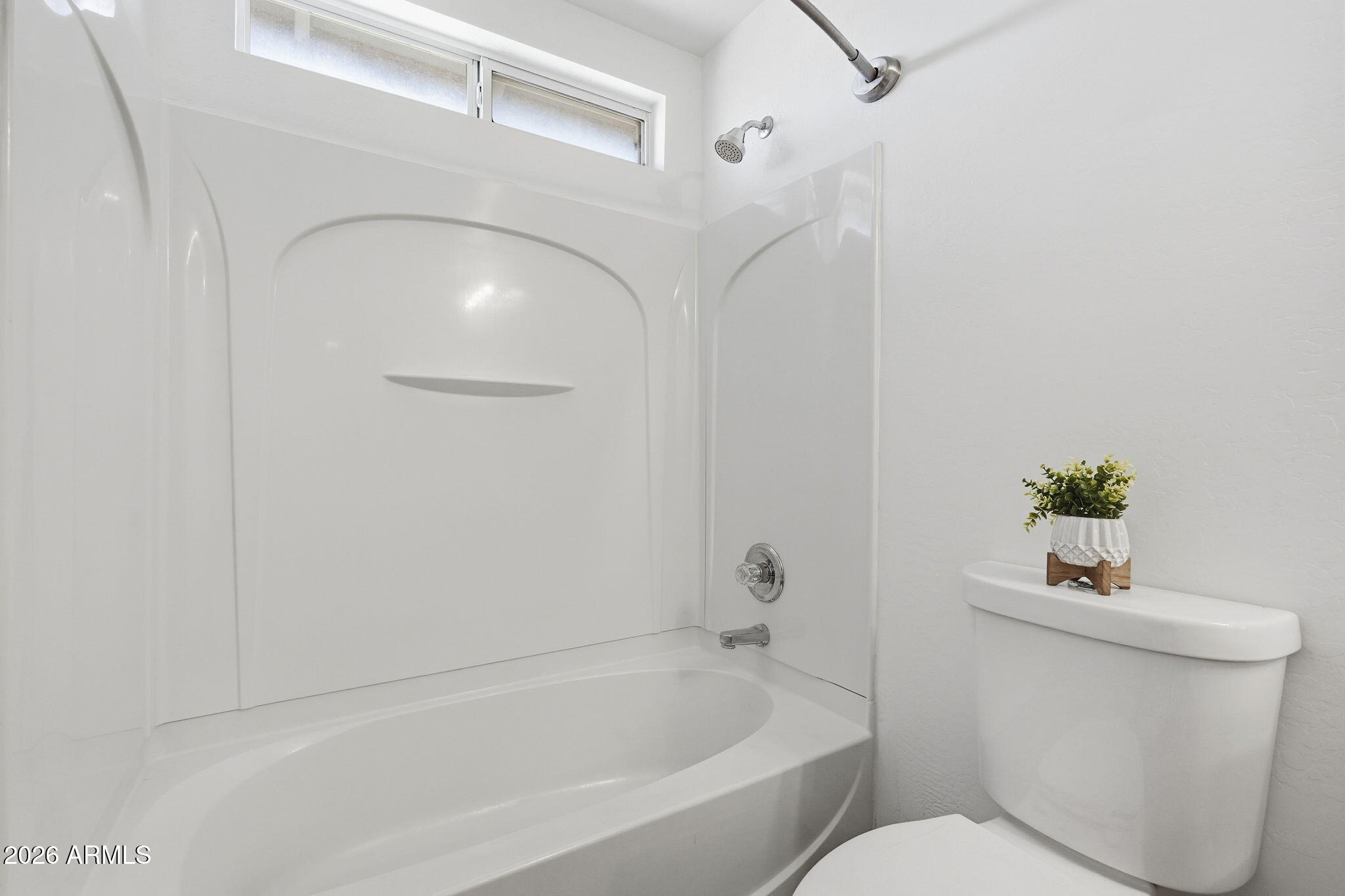 1707 West Harding Avenue Coolidge, AZ 85128 - Photo 32 of 45 Upstairs Full Bathroom