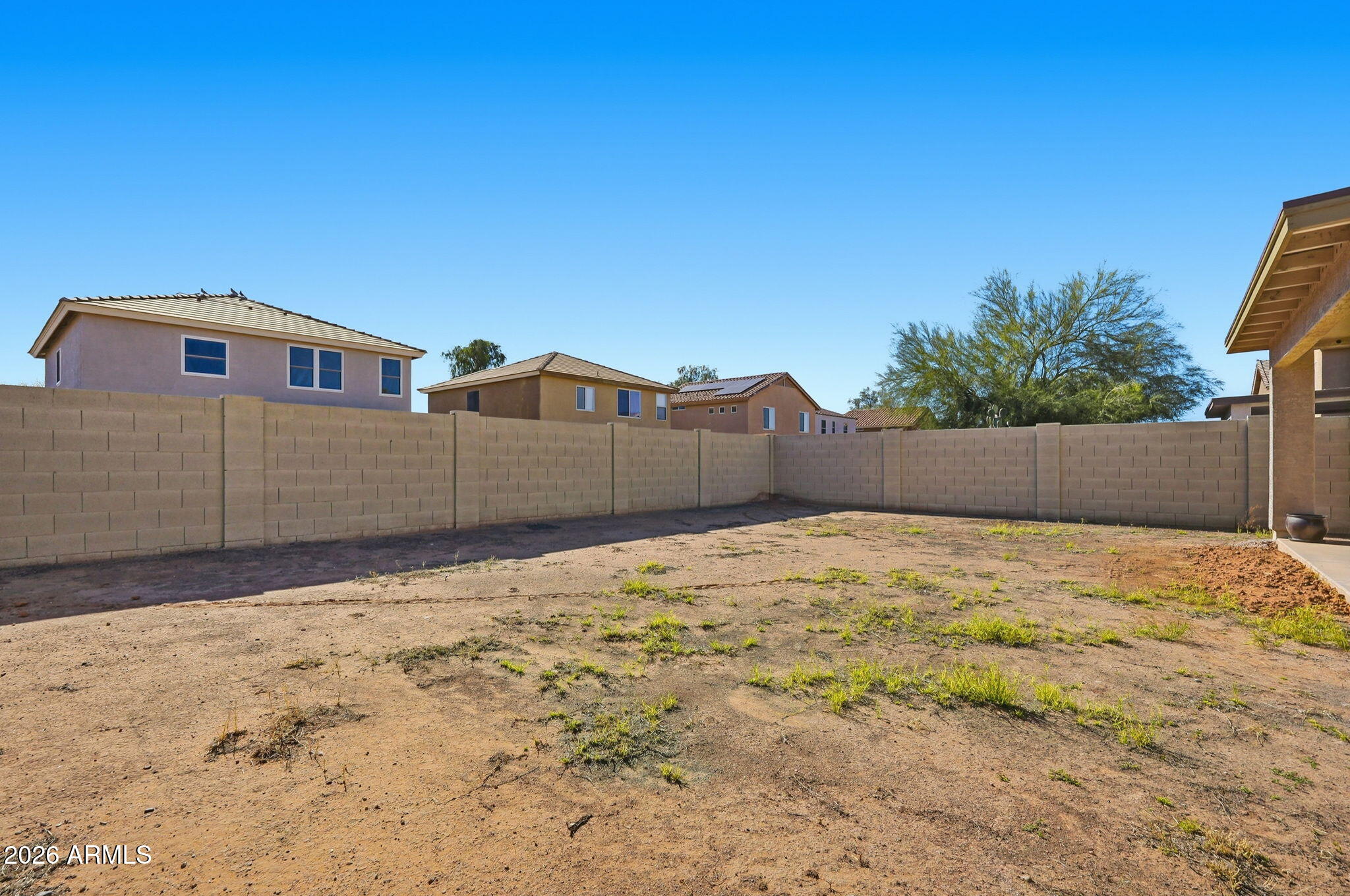 1707 West Harding Avenue Coolidge, AZ 85128 - Photo 49 of 53 a backyard of a house