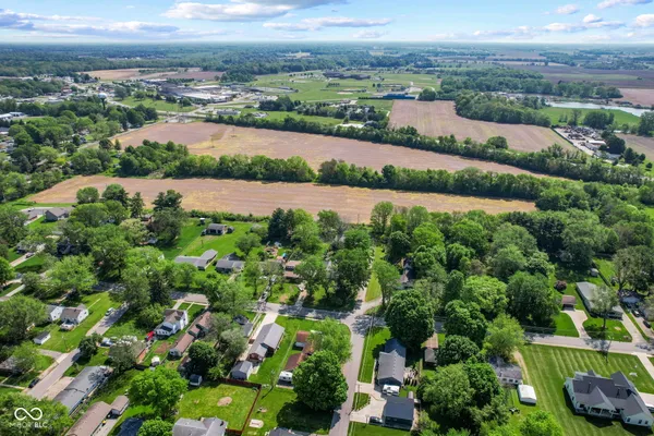 $1,499,999 | 460 East Madison Avenue, Pendleton, IN 46064