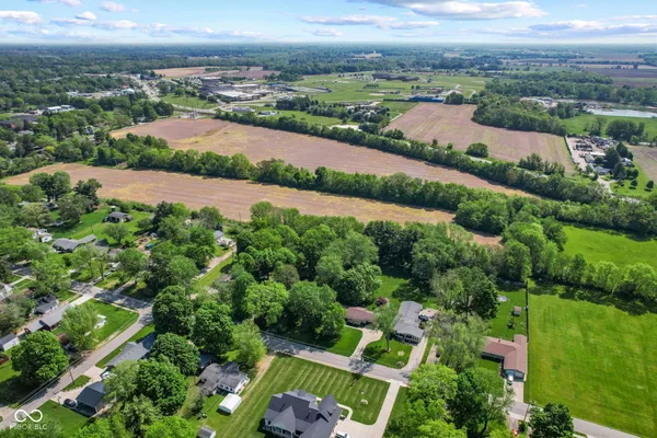 $1,499,999 | 460 East Madison Avenue, Pendleton, IN 46064