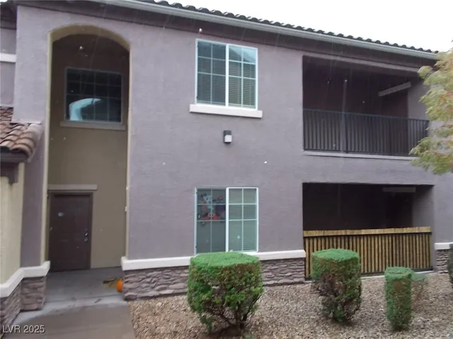 $1,750 | 6868 Sky Pointe Drive, Unit 2102, Las Vegas, NV 89131