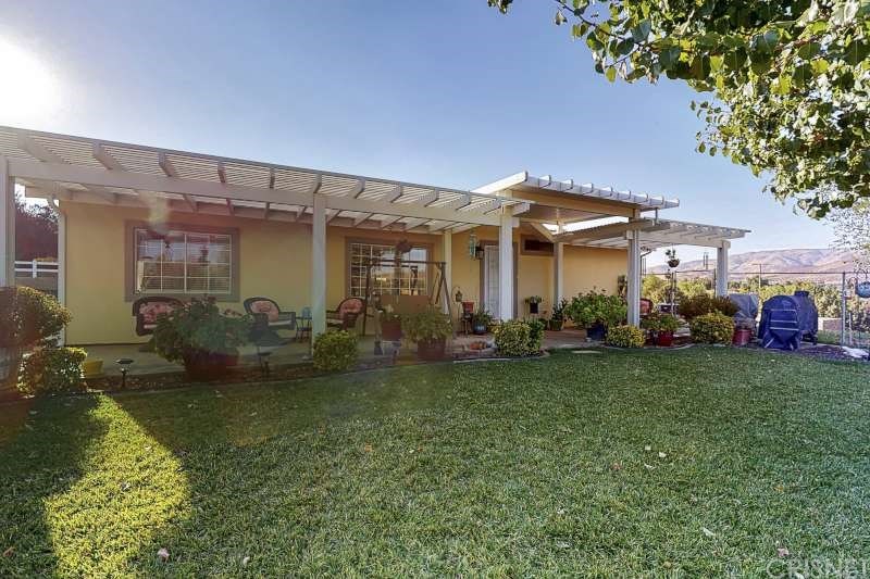 3879 Syracuse Avenue Acton, CA 93510 - Photo 2 of 59