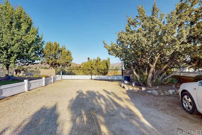 3879 Syracuse Avenue Acton, CA 93510 - Photo 37 of 59