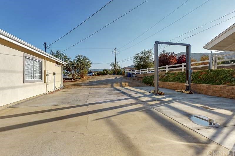 3879 Syracuse Avenue Acton, CA 93510 - Photo 46 of 59