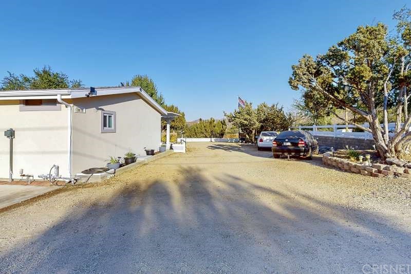 3879 Syracuse Avenue Acton, CA 93510 - Photo 47 of 59