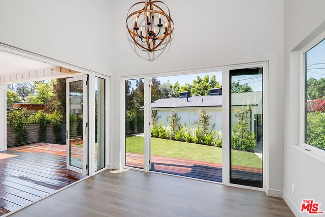 $12,500 | 4963 Clybourn Avenue, North Hollywood, CA 91601