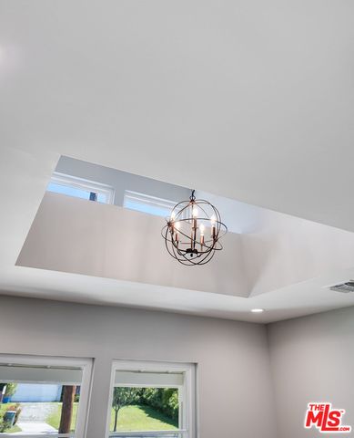 $12,500 | 4963 Clybourn Avenue, North Hollywood, CA 91601