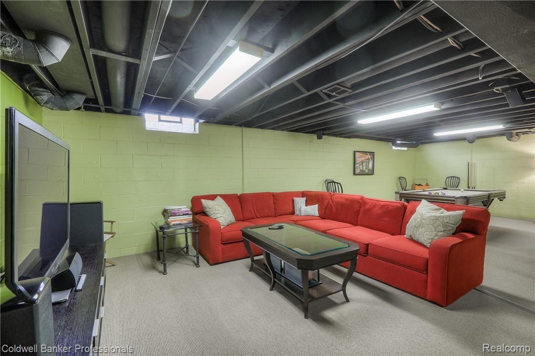 154 Hamilton Road Bloomfield Hills, MI 48301 - Photo 48 of 48 -207.jpg