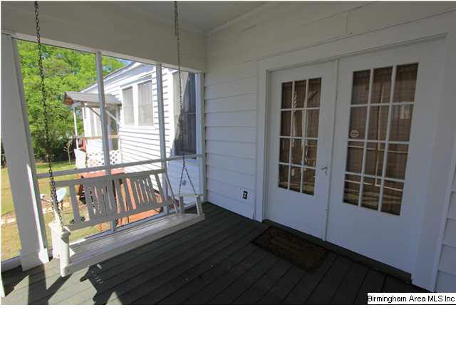 504 Goodwin Avenue Anniston, AL 36207 - Photo 4 of 27