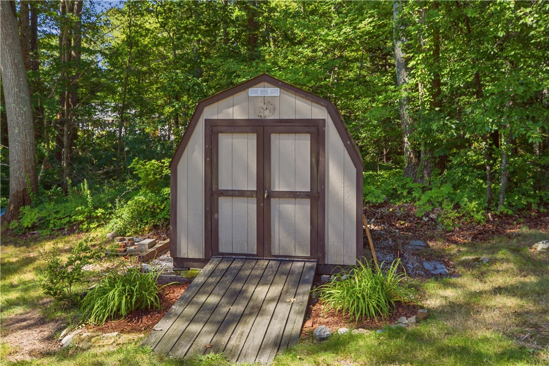 46 Beth Road Tiverton, RI 02878 - Photo 36 of 40 Gallery Image 36