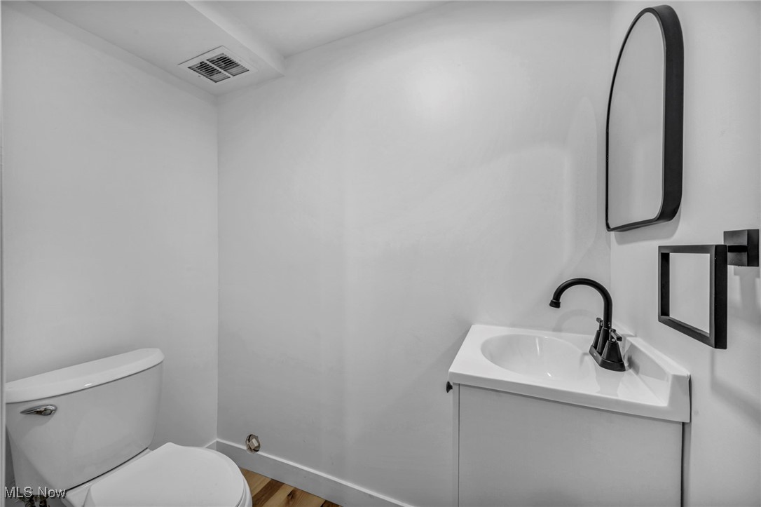 3955 Colony Road Cleveland, OH 44118 - Photo 37 of 48 Gallery Image 37