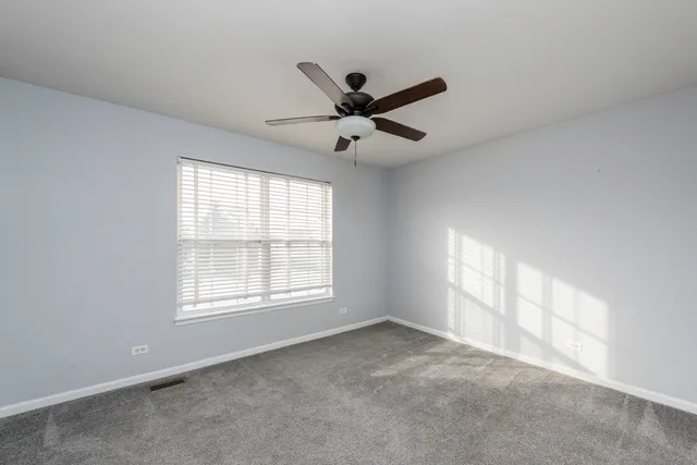 $289,900 | 367 North Carlisle Court, Round Lake, IL 60073