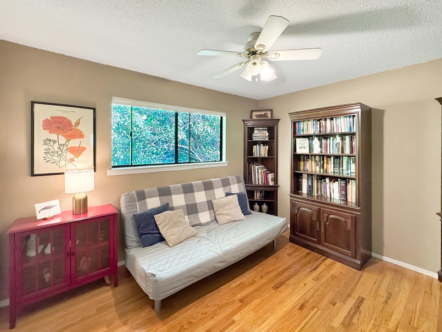 10100 Indian Hill Road Newcastle, CA 95658 - Photo 17 of 41 a living room with furniture and a window