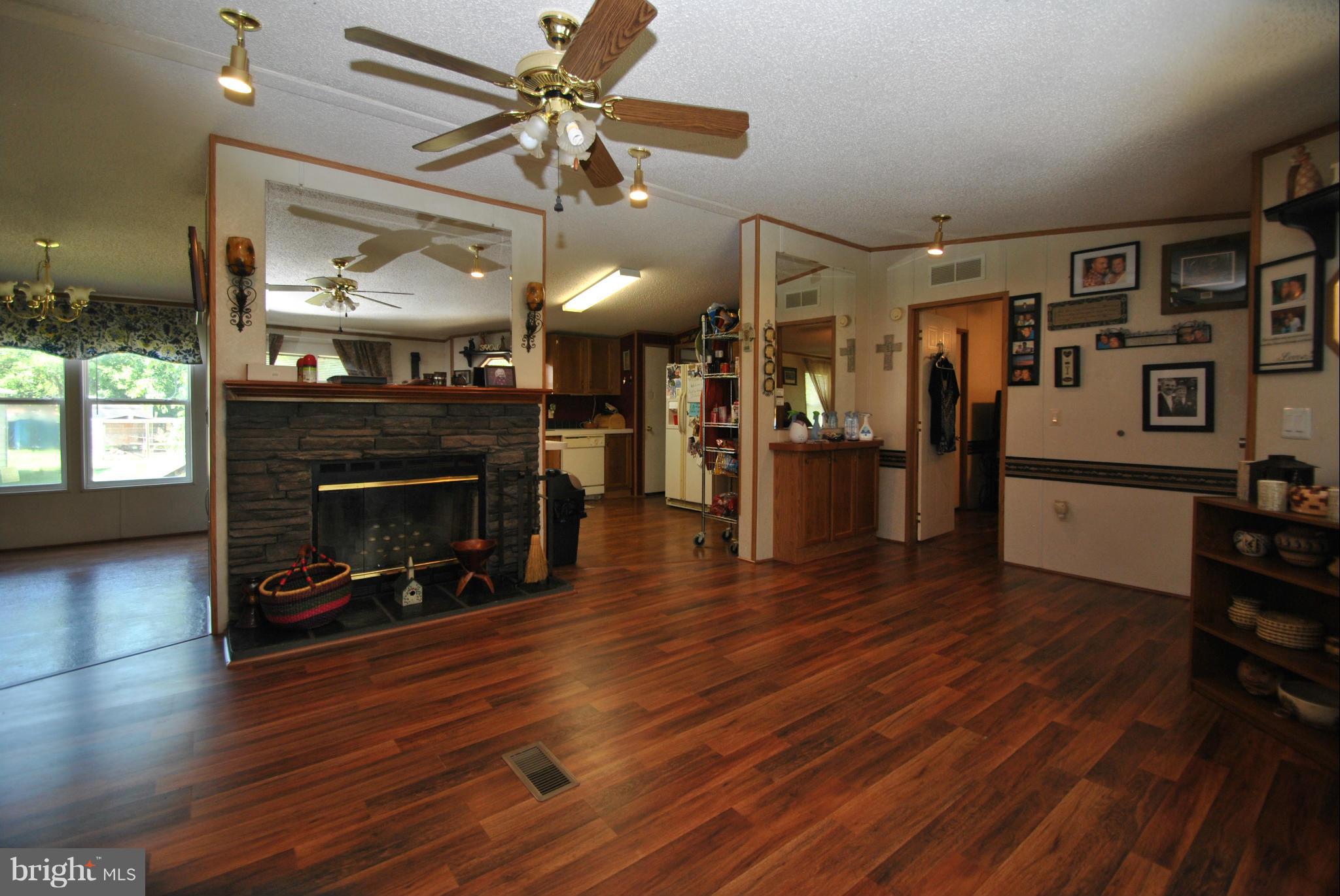 11204 Mitchell Road Rapidan, VA 22733 - Photo 2 of 12 Living Room