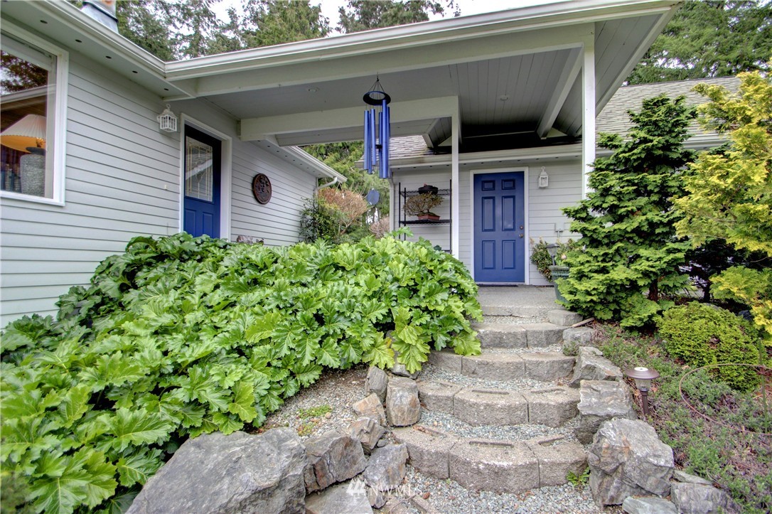11430 Walker Road Mount Vernon, WA 98273 - Photo 3 of 25 Gallery Image 3