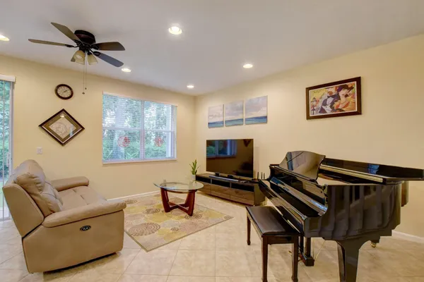$3,350 | 16089 Poppy Seed Circle, Unit 2006, Delray Beach, FL 33484