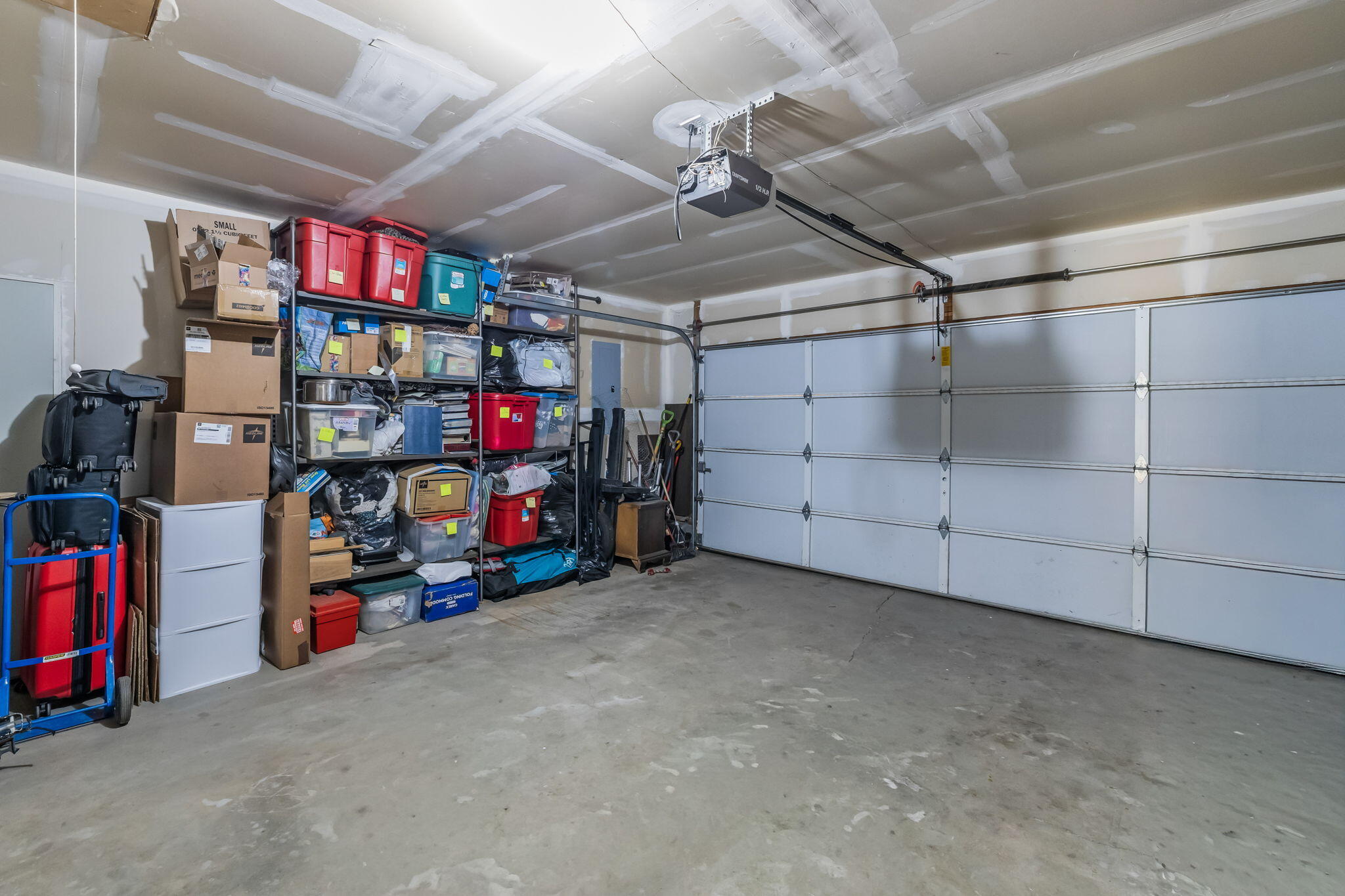 18887 Choctaw Road Bend, OR 97702 - Photo 28 of 38 Garage left