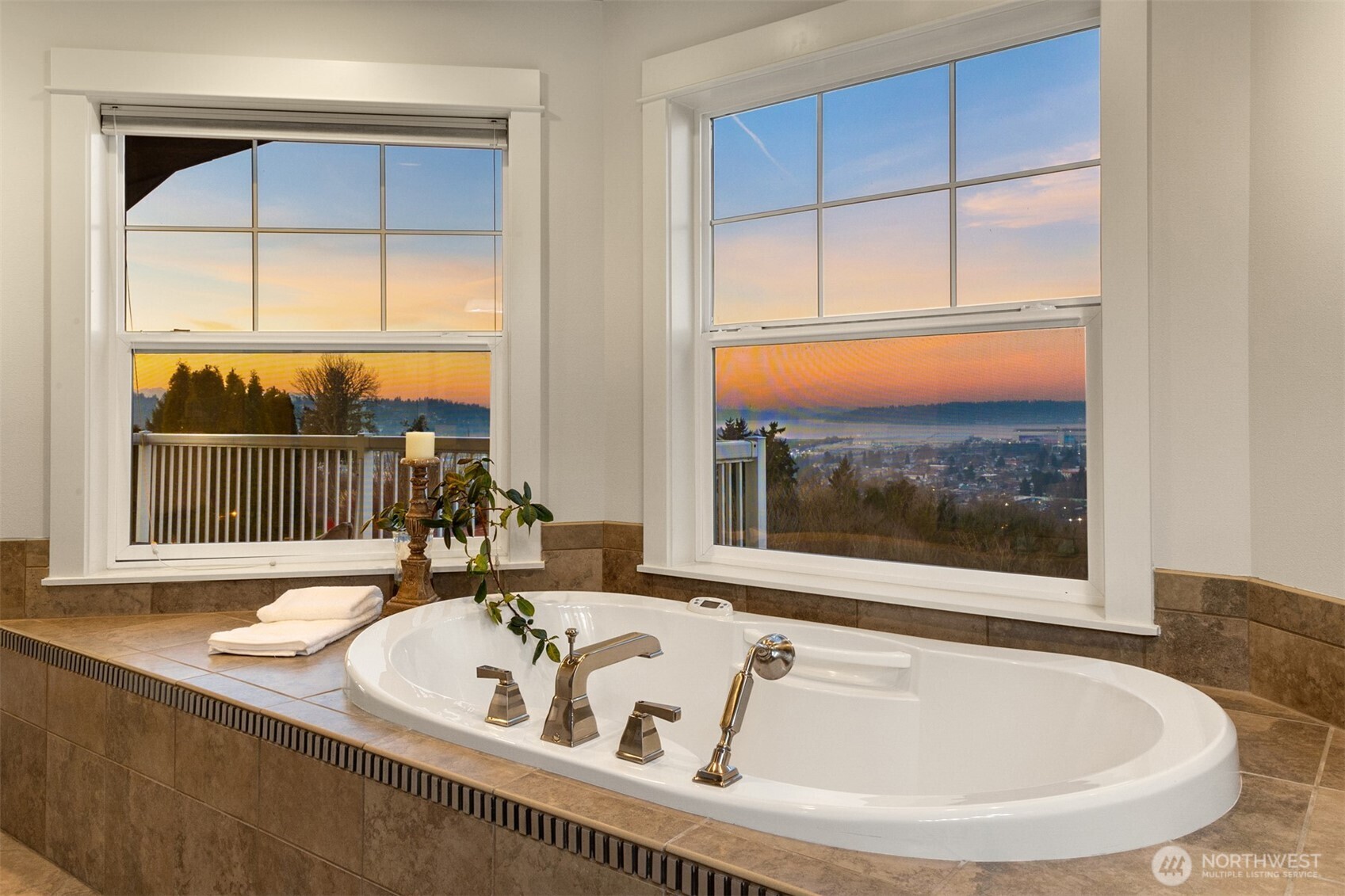 1500 South 5th Place Renton, WA 98057 - Photo 35 of 40 a bath tub sitting next to a window