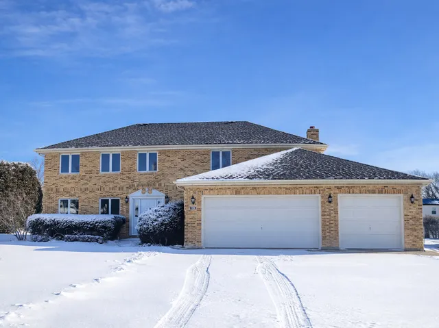 $609,000 | 729 Eighth Avenue, Addison, IL 60101