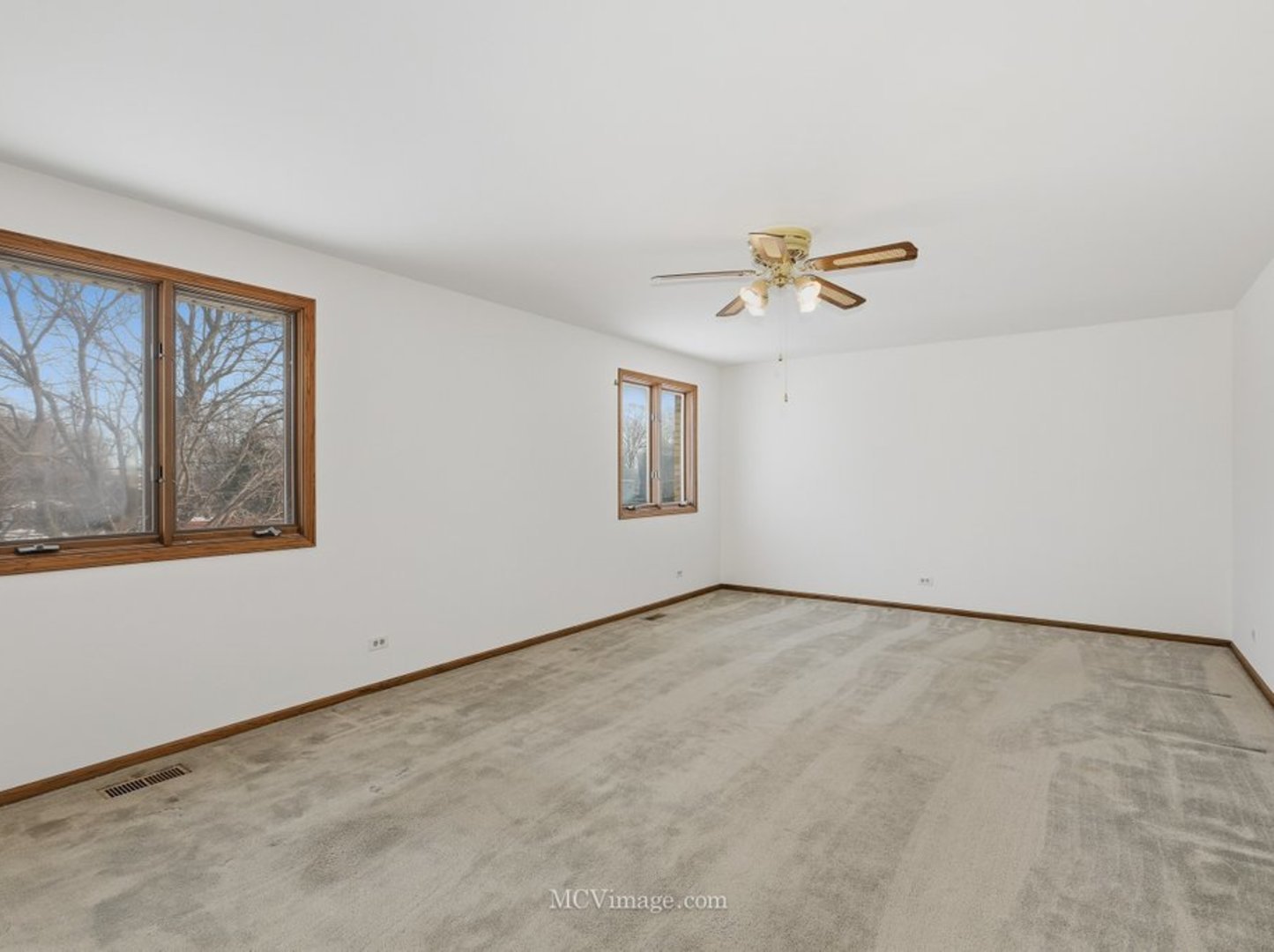 729 Eighth Avenue Addison, IL 60101 - Photo 13 of 21 a view of an empty room with a window
