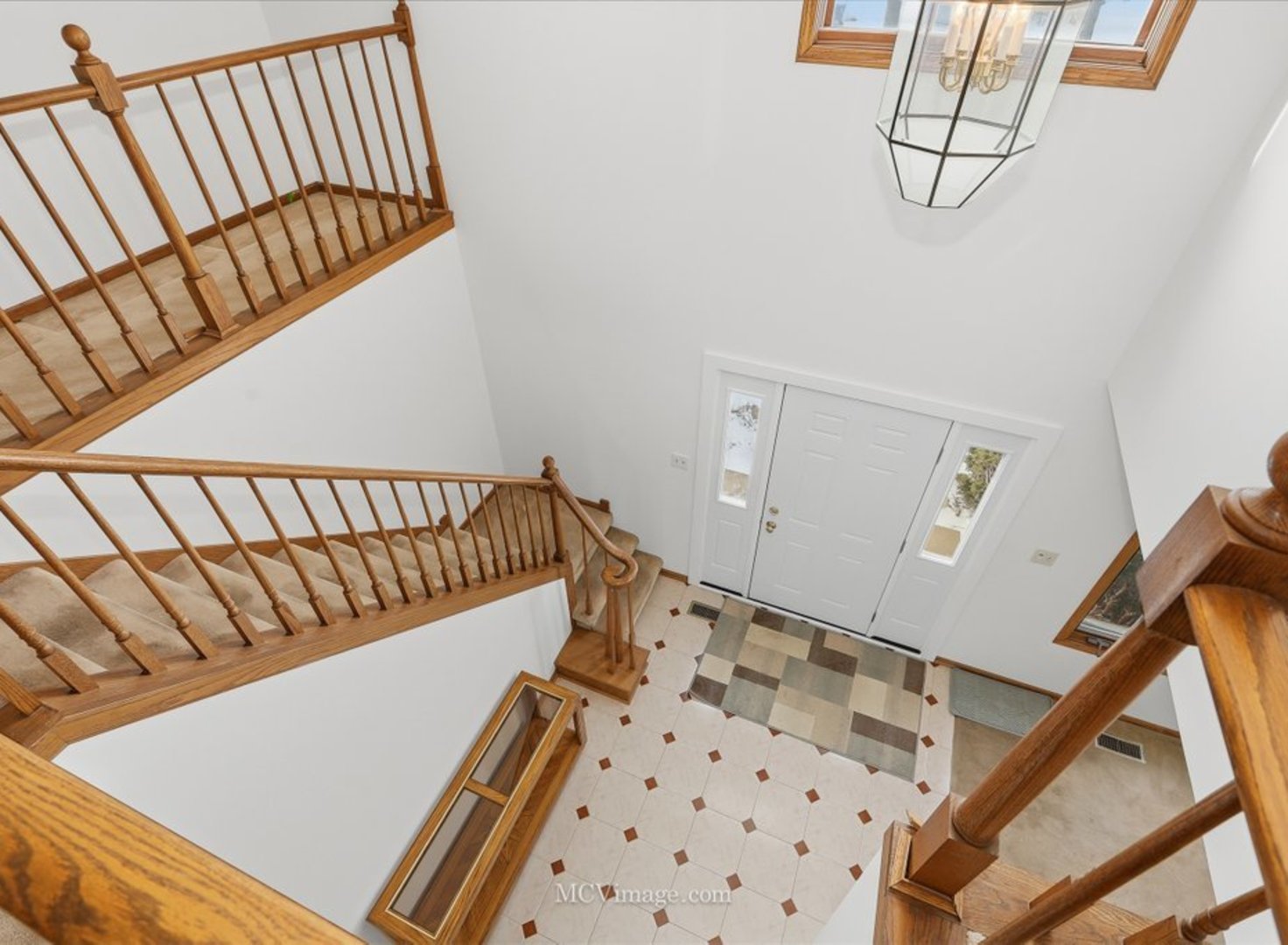 729 Eighth Avenue Addison, IL 60101 - Photo 3 of 21 a view of entryway