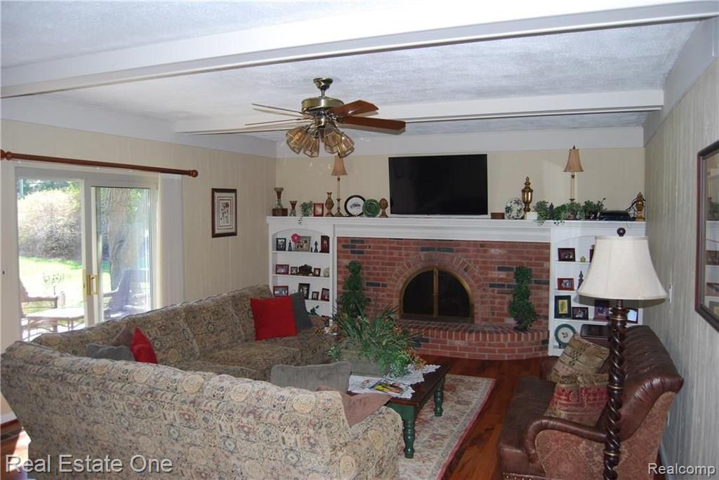 540 Rolling Green Circle Rochester Hills, MI 48309 - Photo 10 of 26