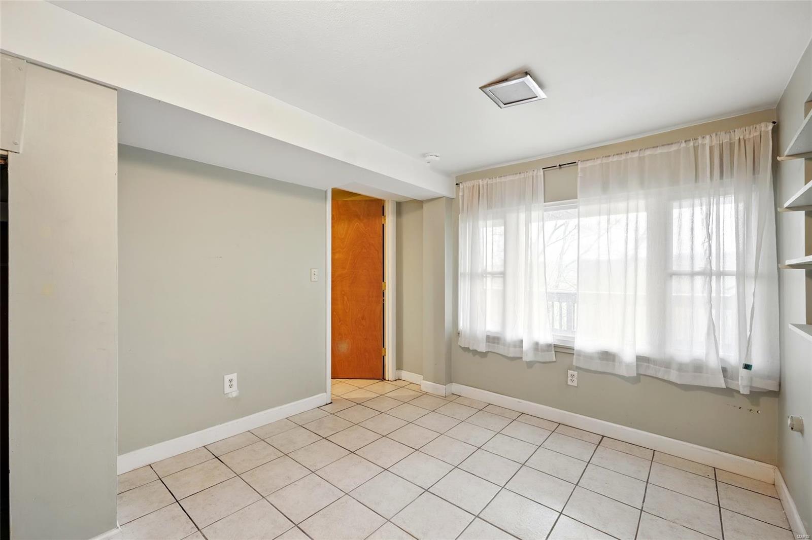 674 Meramec Drive Ballwin, MO 63021 - Photo 17 of 21