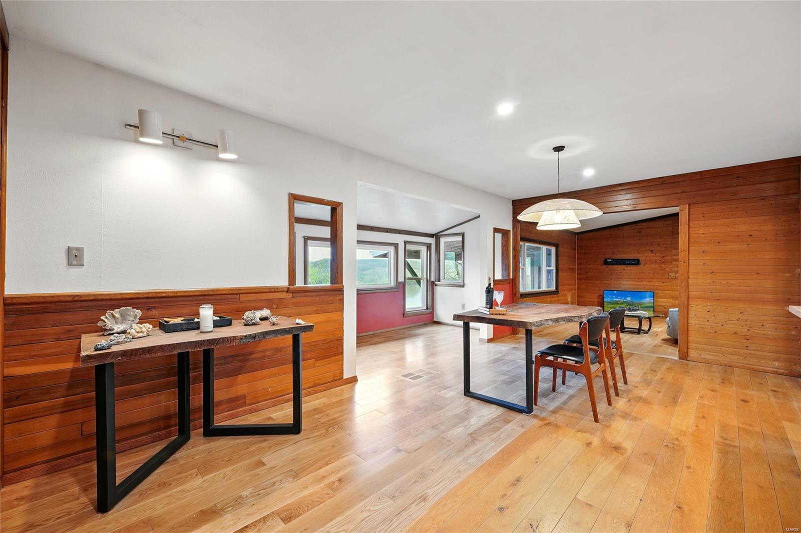 674 Meramec Drive Ballwin, MO 63021 - Photo 8 of 21