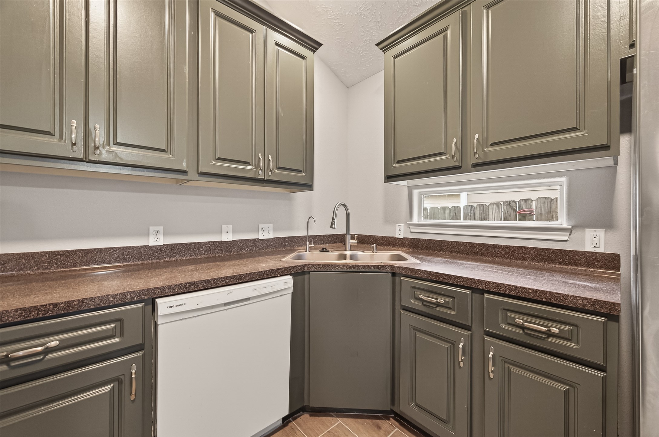 5637 Lotus Street Houston, TX 77085 - Photo 12 of 26