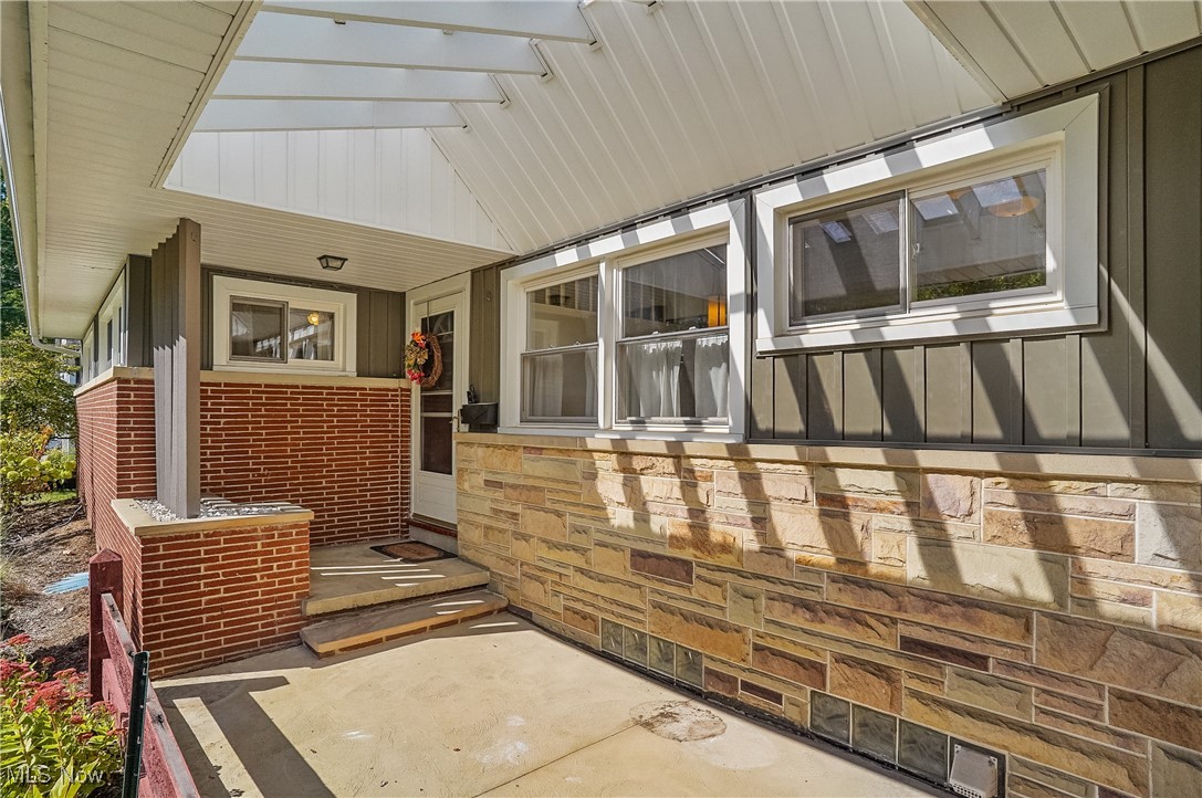 1159 Garman Road Akron, OH 44313 - Photo 2 of 47 Gallery Image 2