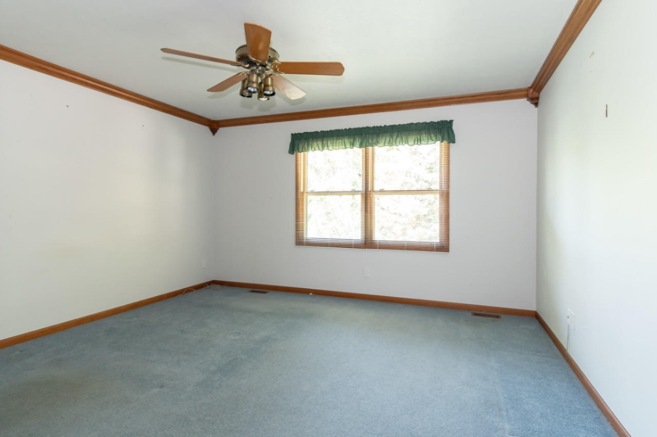 5920 Wood Valley Road Kalamazoo, MI 49009 - Photo 9 of 22 5920 Wood Valley-7