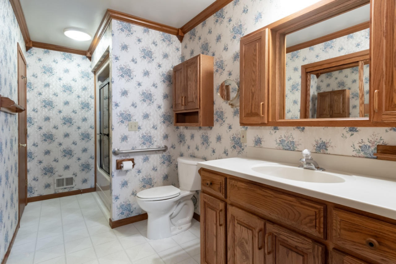5920 Wood Valley Road Kalamazoo, MI 49009 - Photo 10 of 22 5920 Wood Valley-8