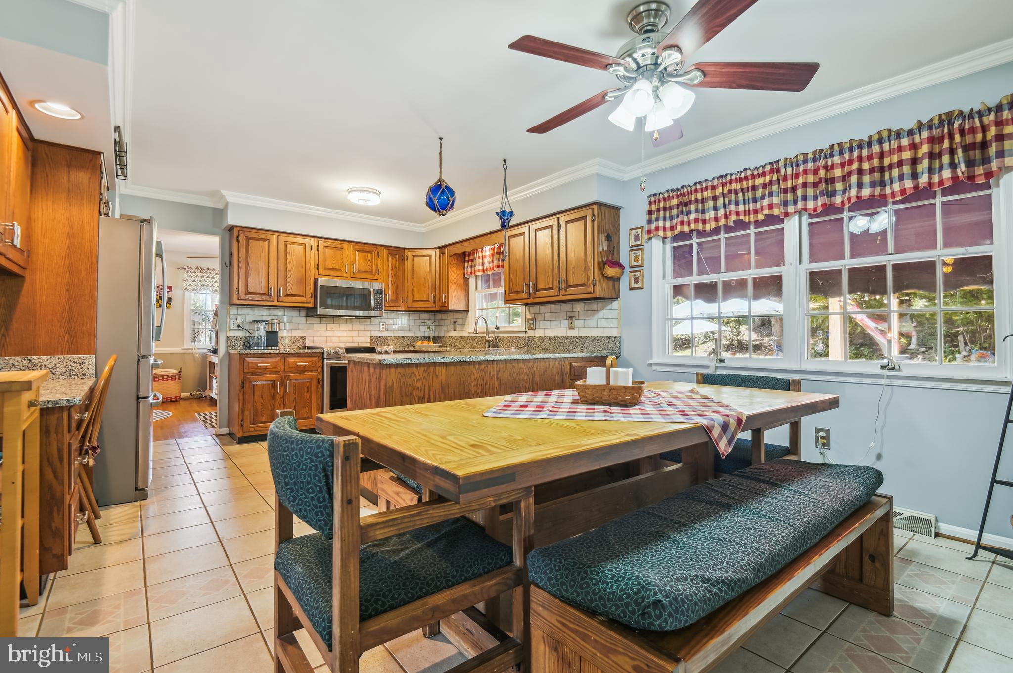 2574 Marston Road New Windsor, MD 21776 - Photo 24 of 46 Eat in Kitchen w large peninsula