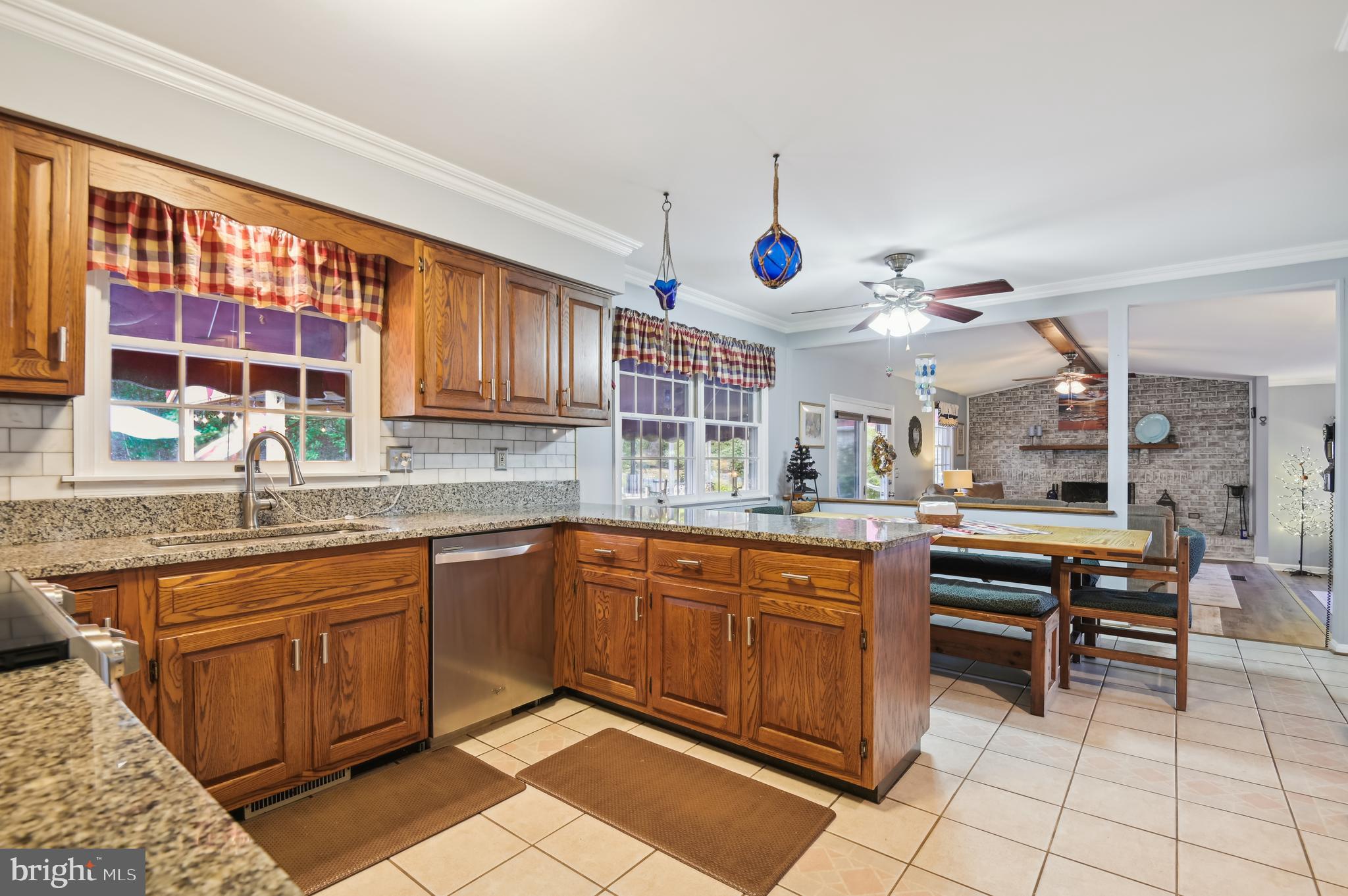 2574 Marston Road New Windsor, MD 21776 - Photo 25 of 46 Open to eat in area & family room