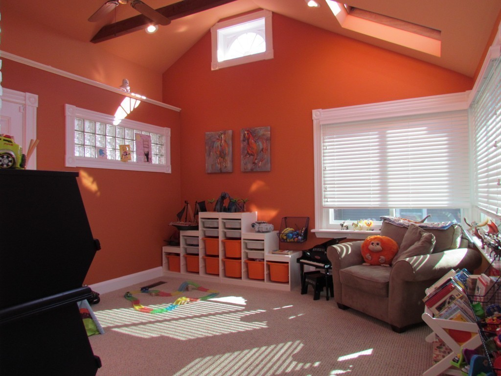 74 Thornton Road Needham, MA 02492 - Photo 12 of 28